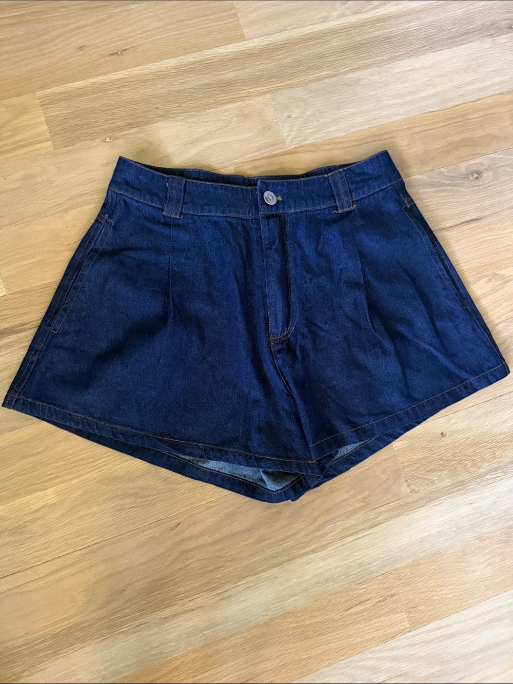 Entro NWT Jean Shorts